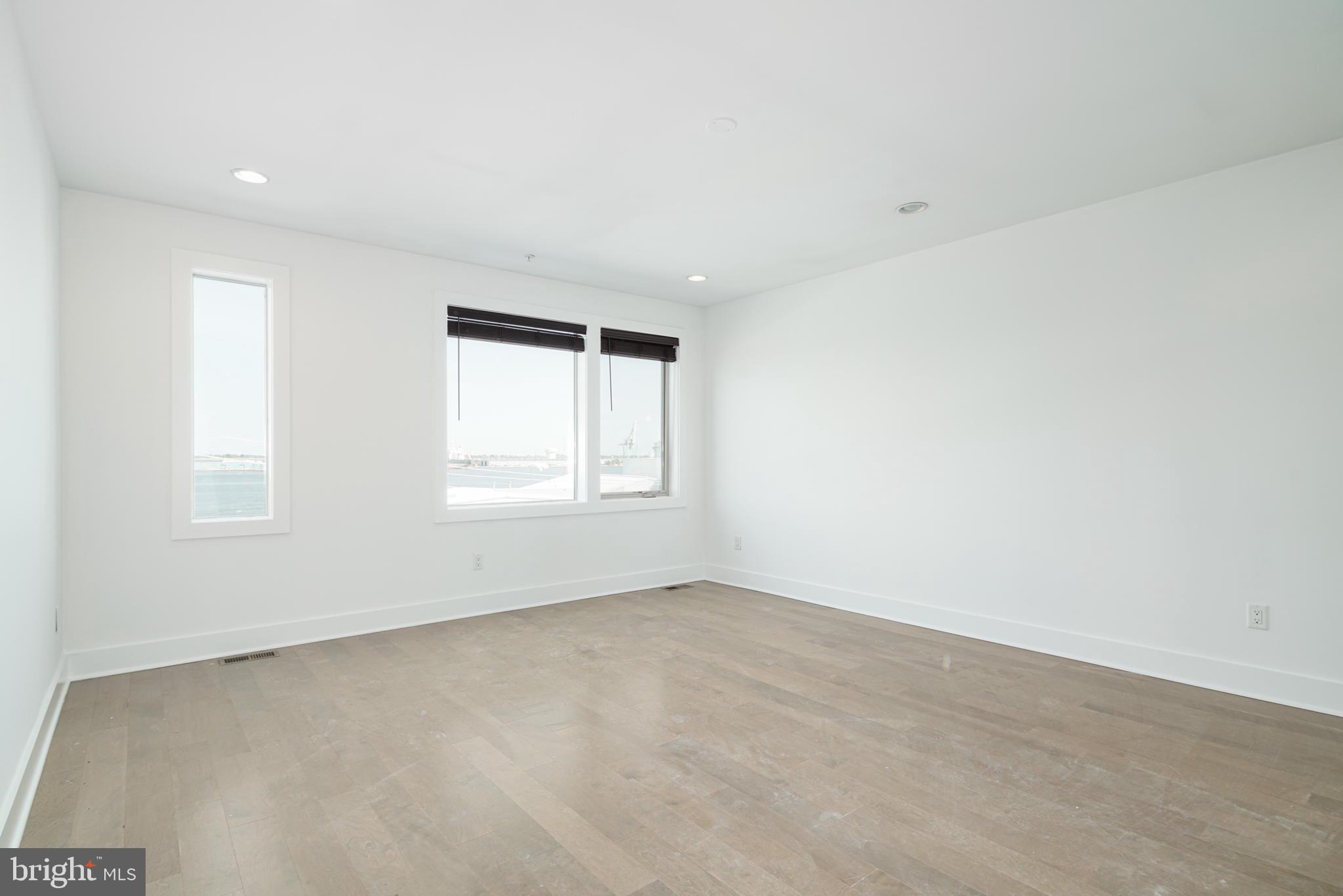 740 S COLUMBUS BOULEVARD 6