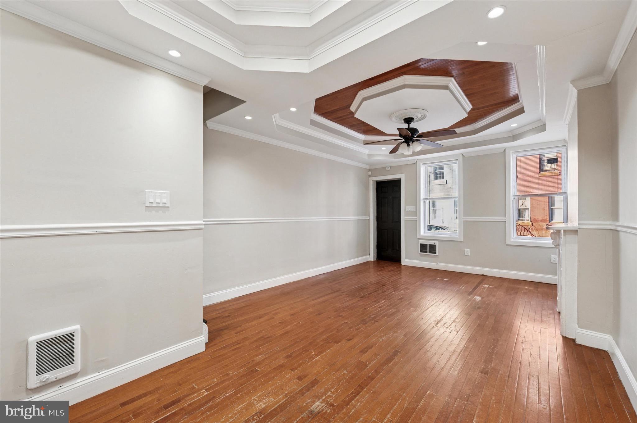 502 W CUMBERLAND STREET