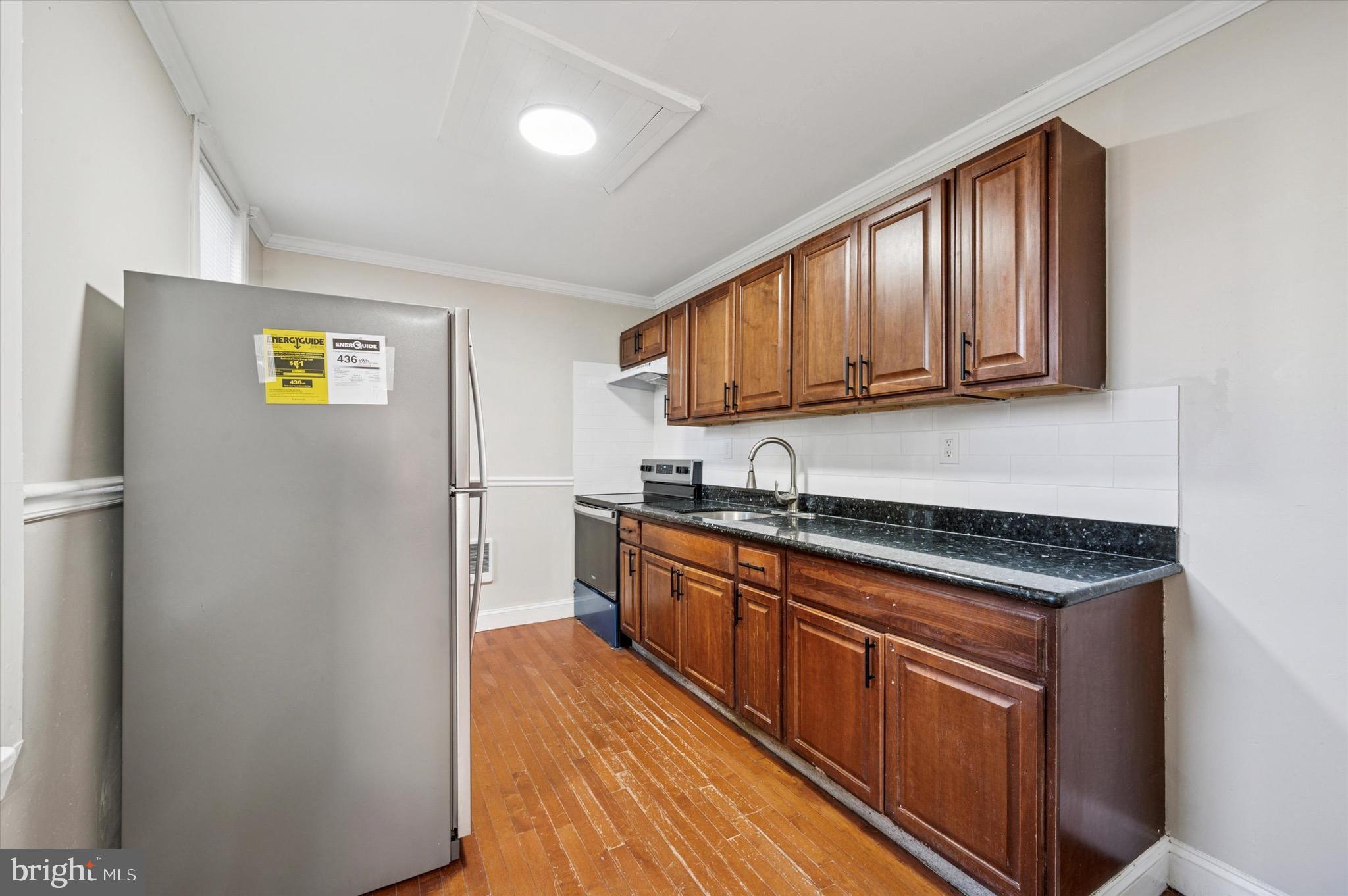 502 W CUMBERLAND STREET