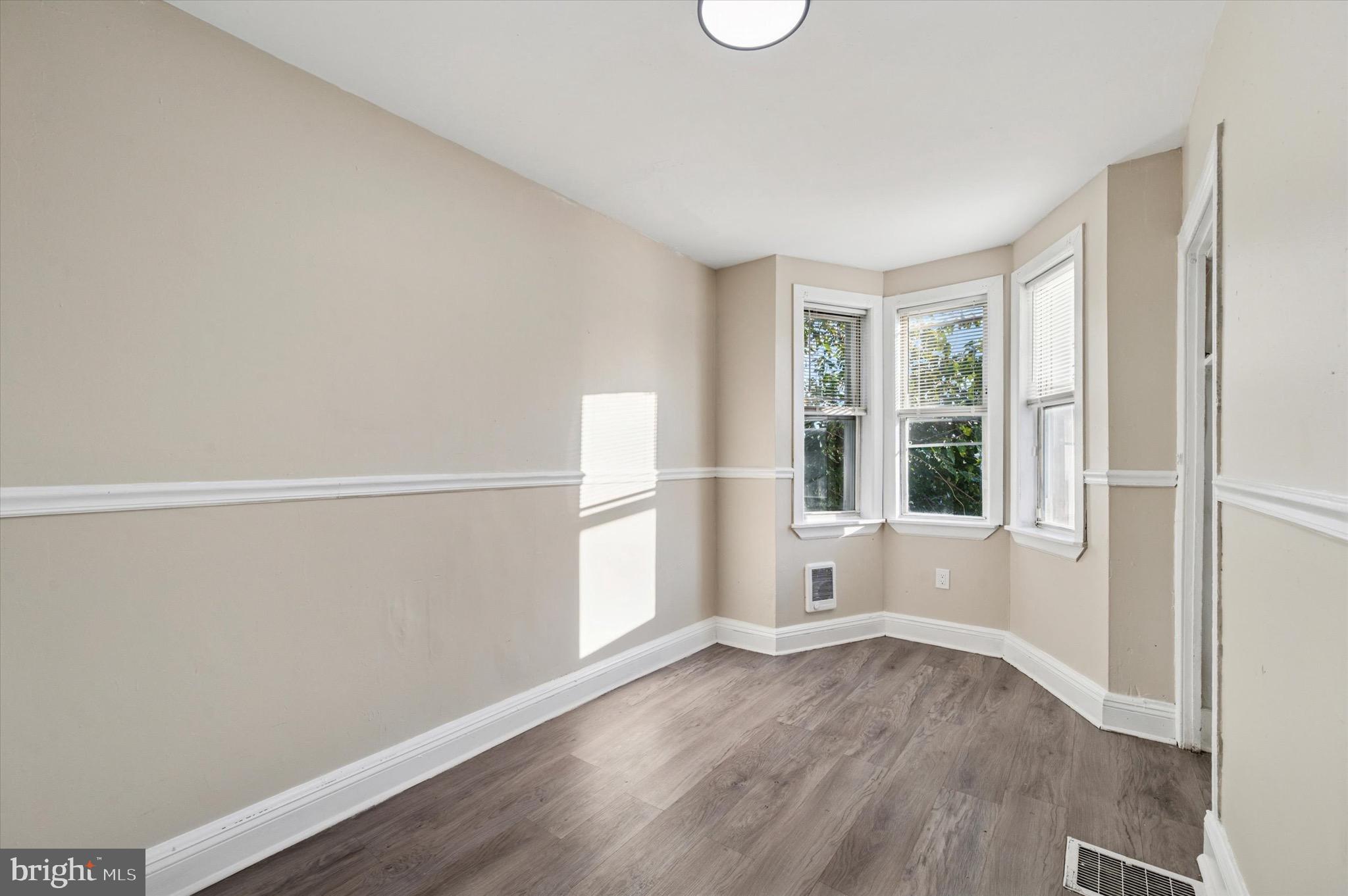 502 W CUMBERLAND STREET