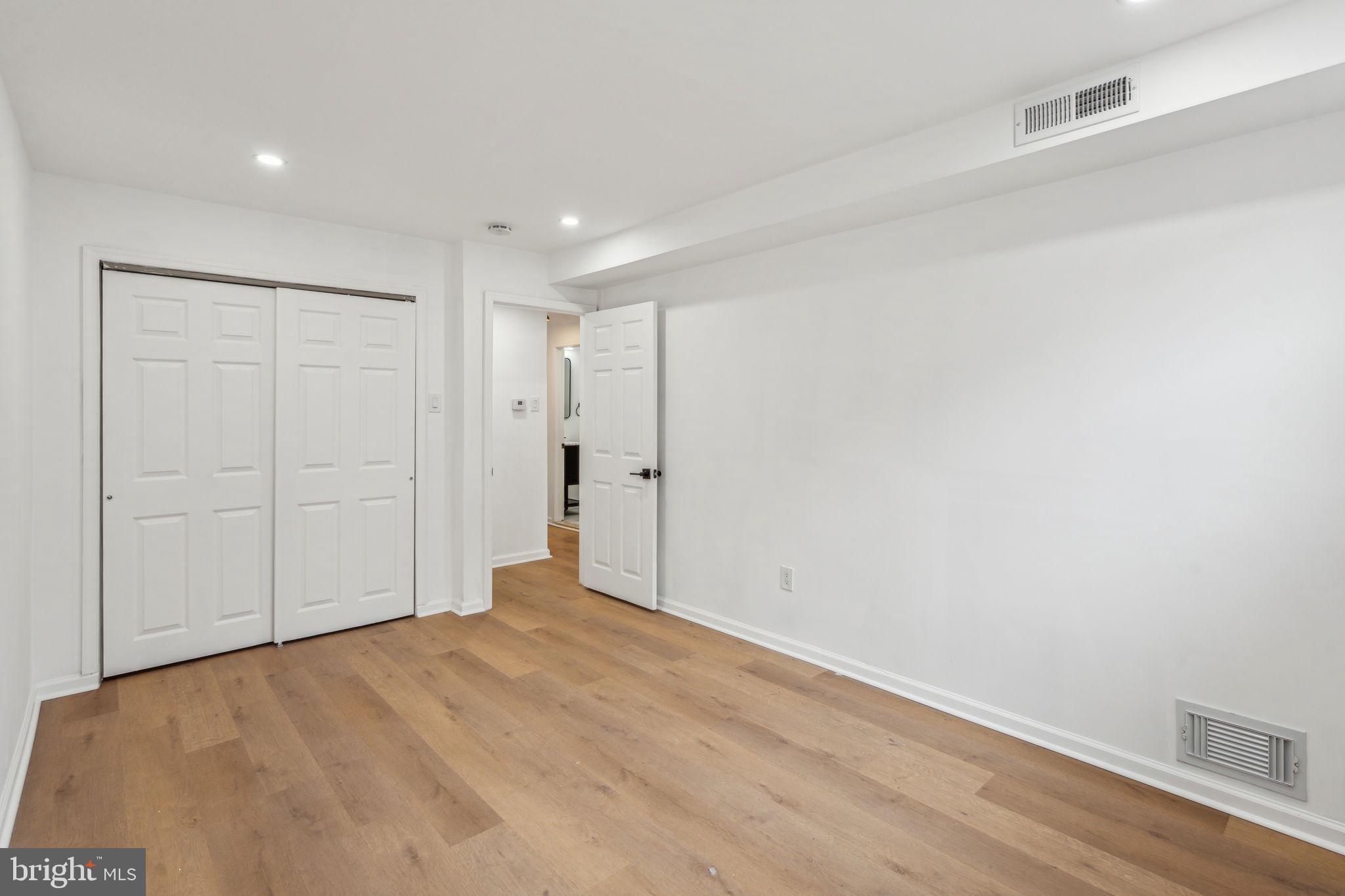 6901 VALLEY AVENUE 29 D1