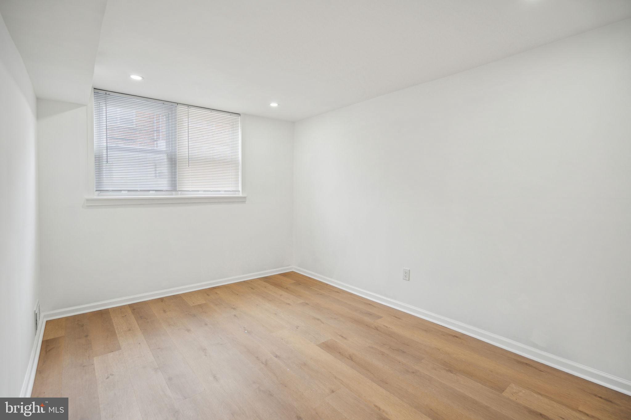 6901 VALLEY AVENUE 29 D1