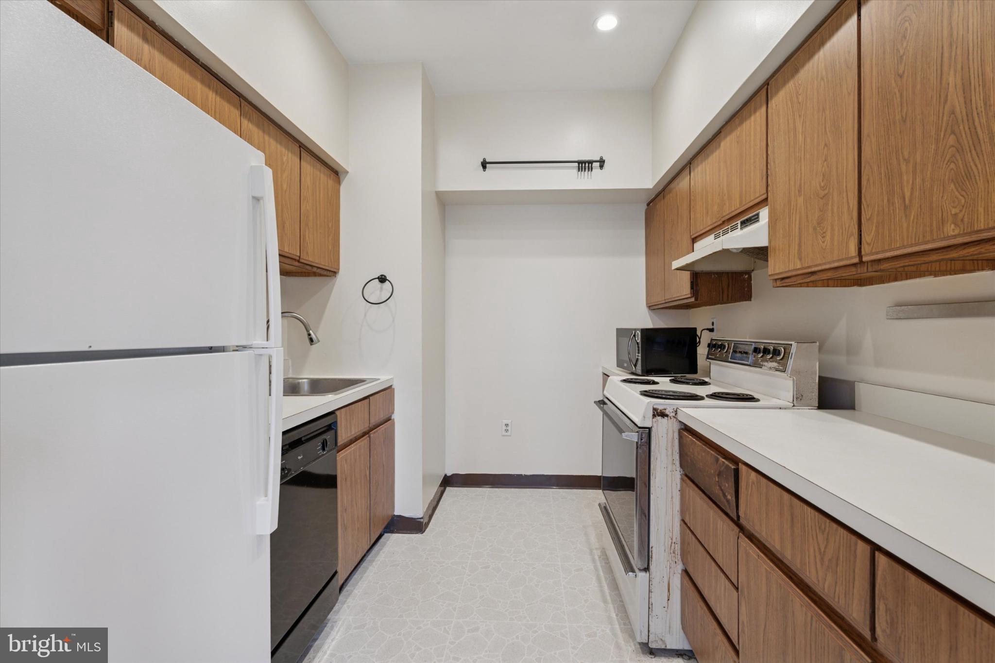 6655 MCCALLUM STREET 412E