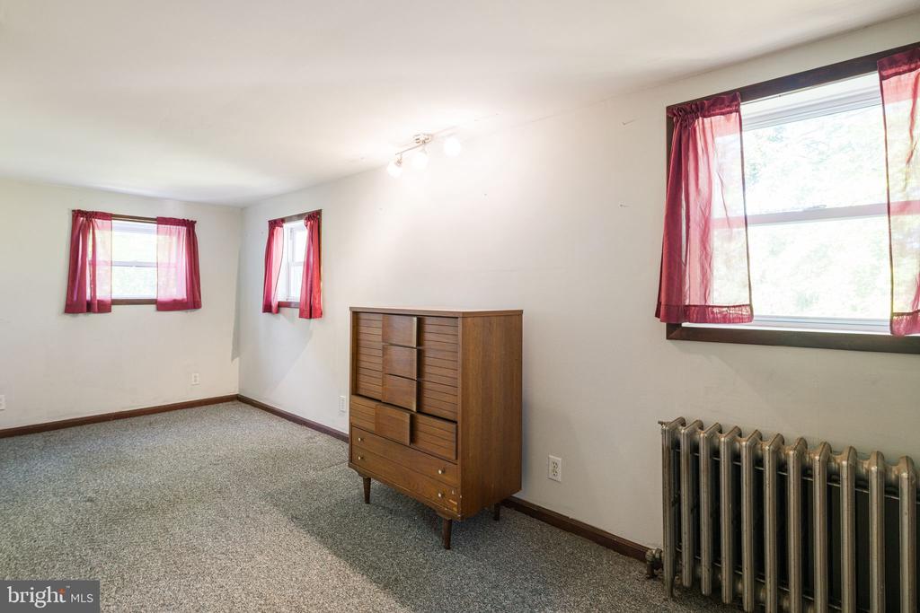 354 RIPKA STREET