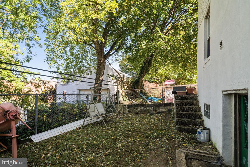354 RIPKA STREET