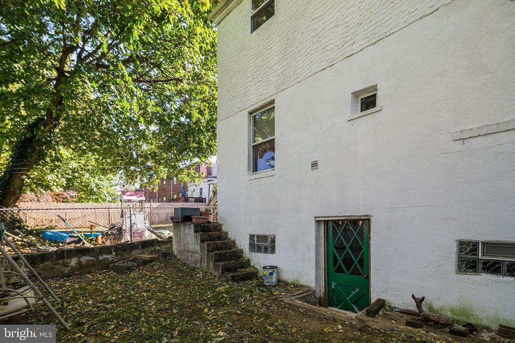 354 RIPKA STREET