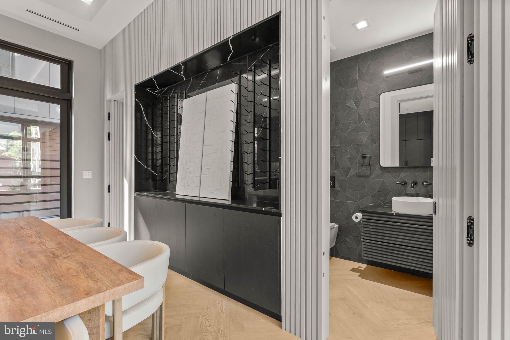 110 S BONSALL STREET