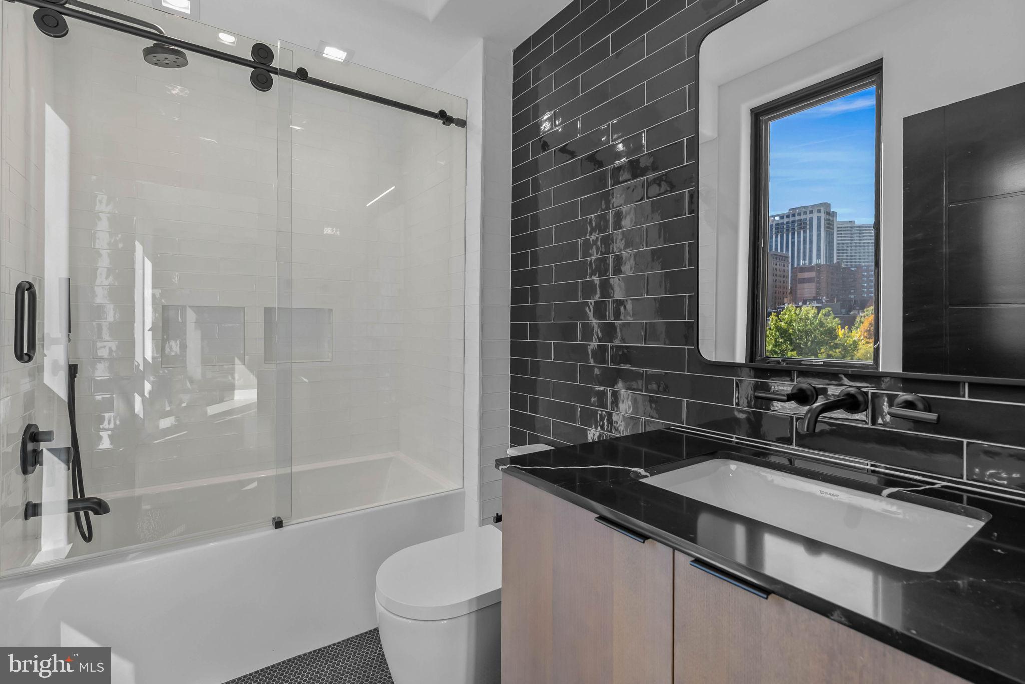 110 S BONSALL STREET