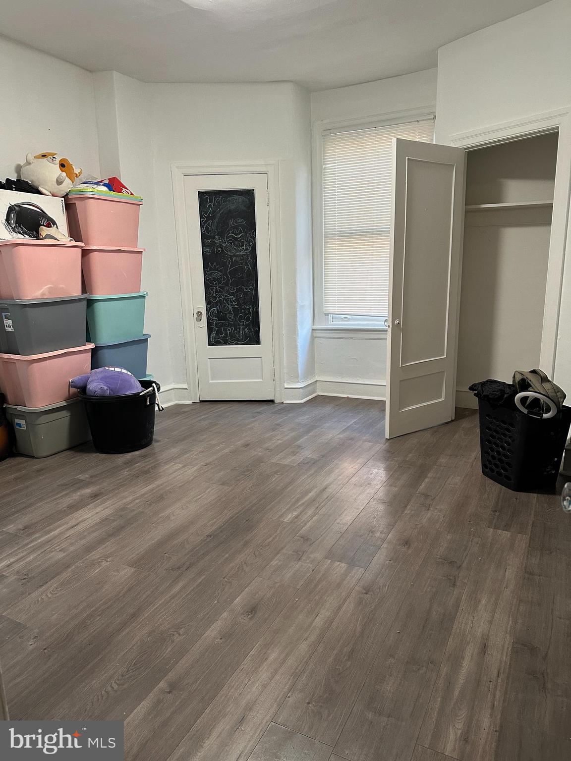 1223 W WYOMING AVENUE