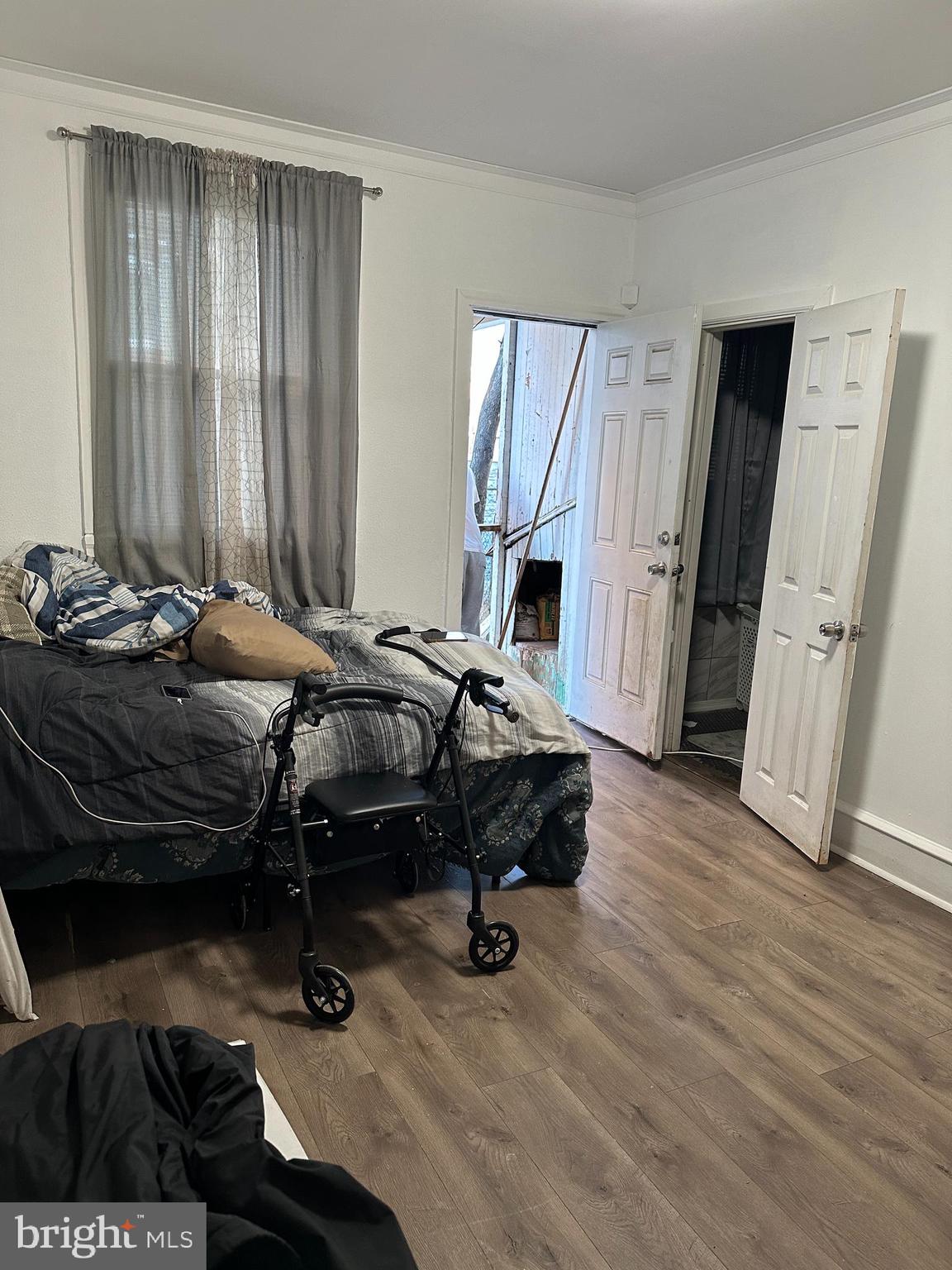 1223 W WYOMING AVENUE