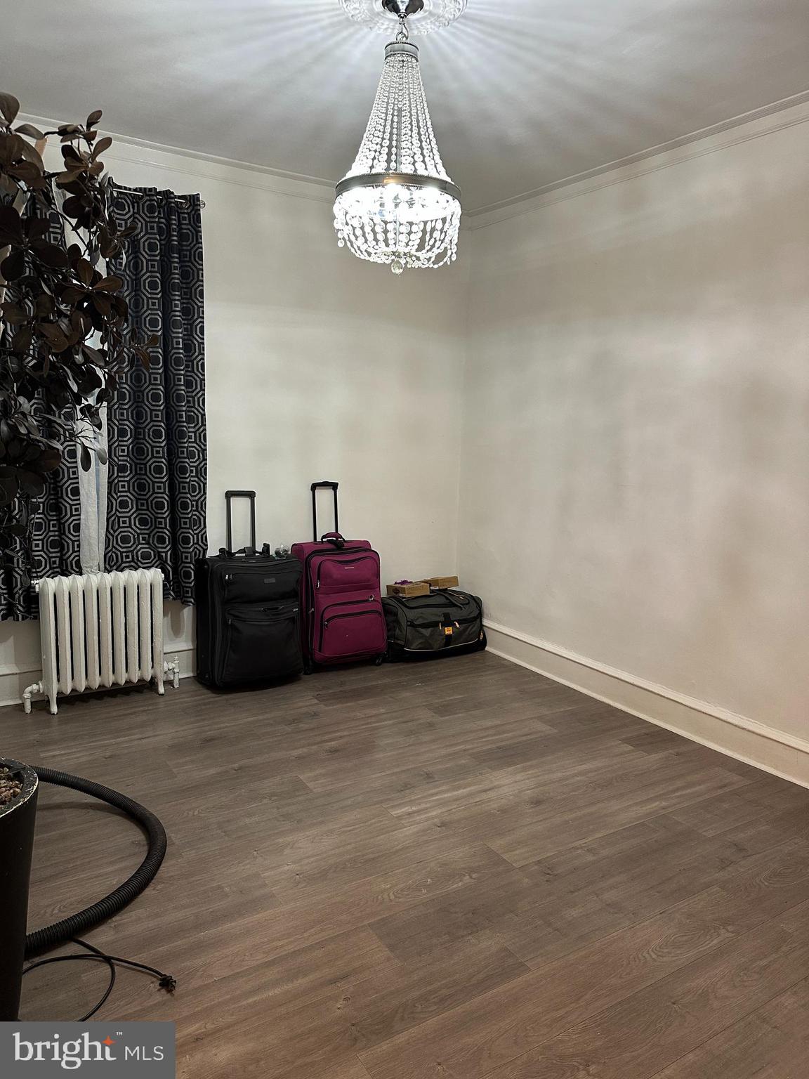 1223 W WYOMING AVENUE