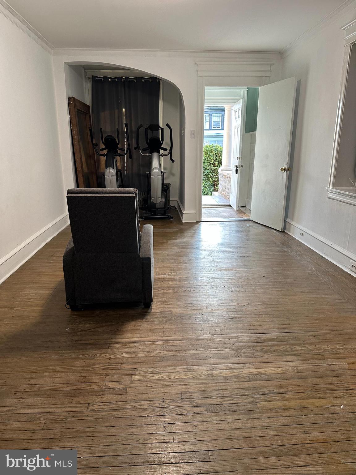 1223 W WYOMING AVENUE