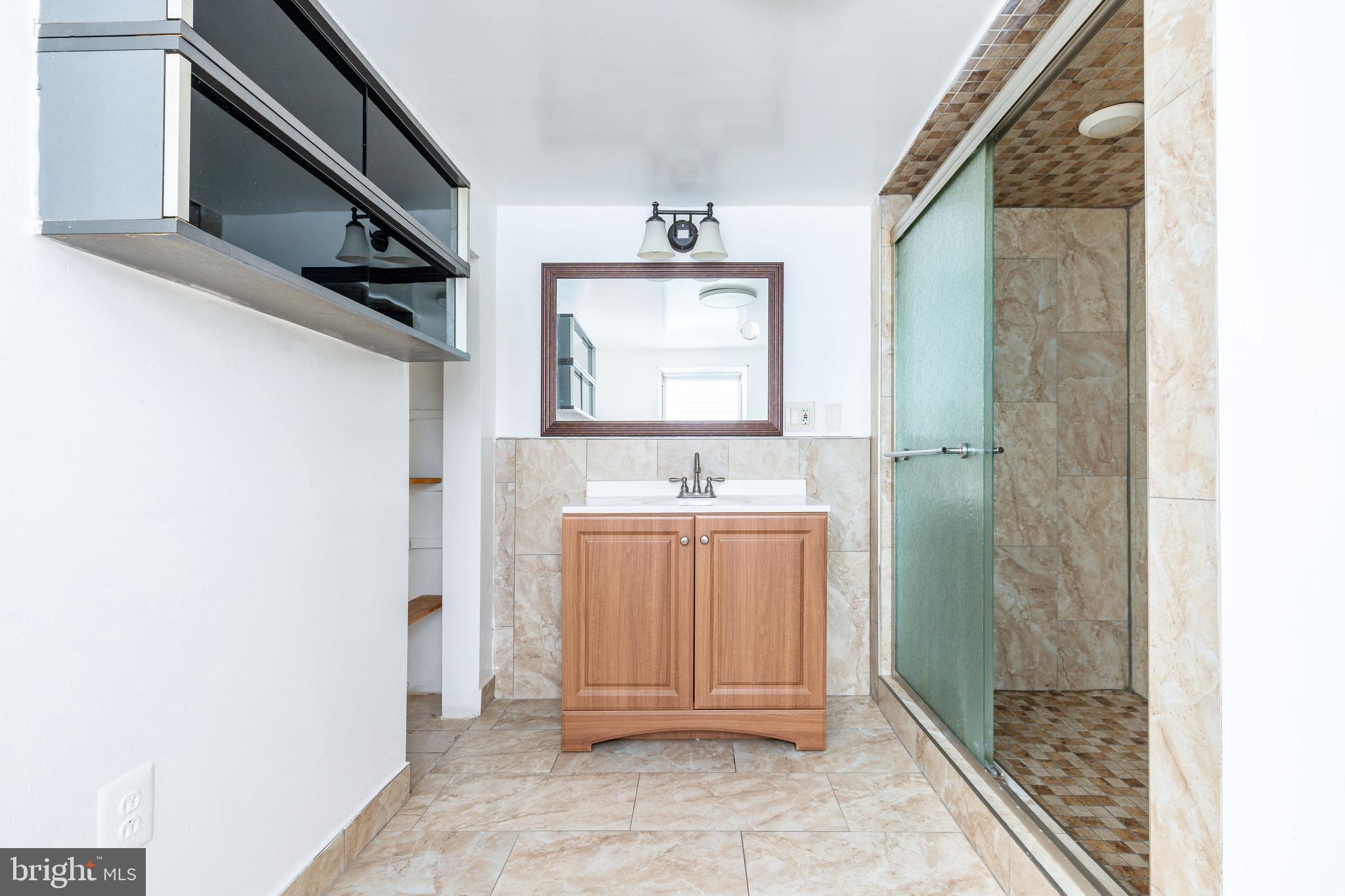 2726 EDGEMONT STREET