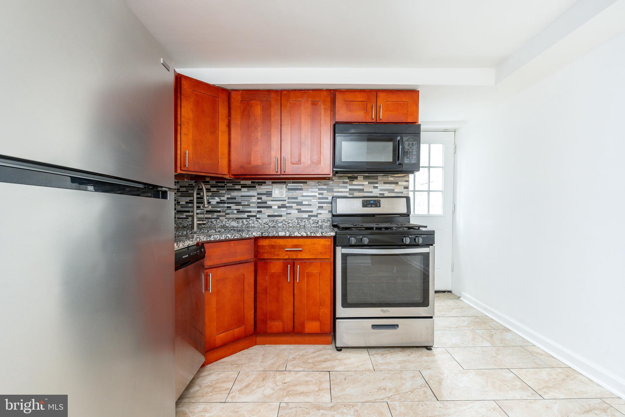 2726 EDGEMONT STREET