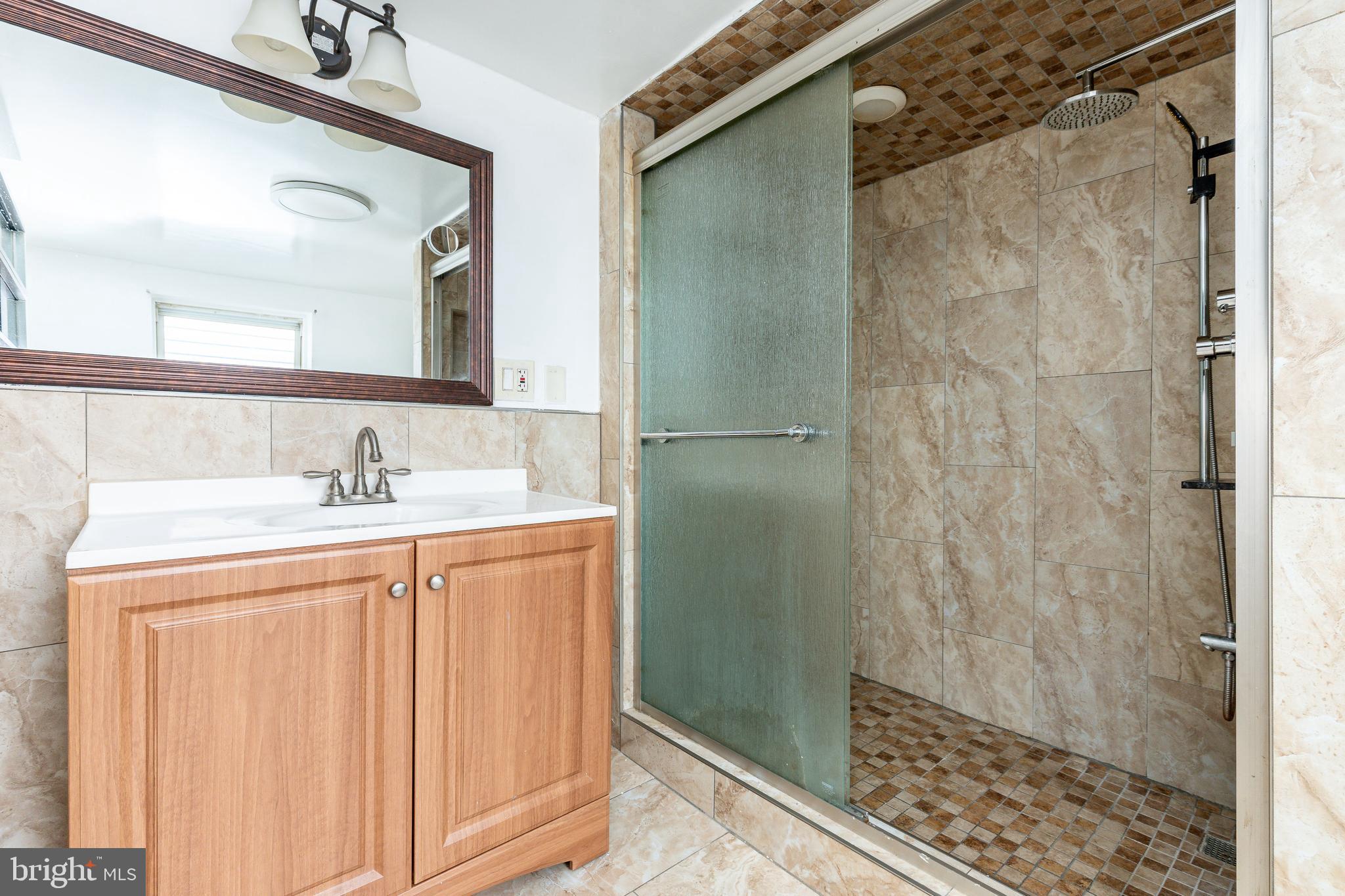 2726 EDGEMONT STREET