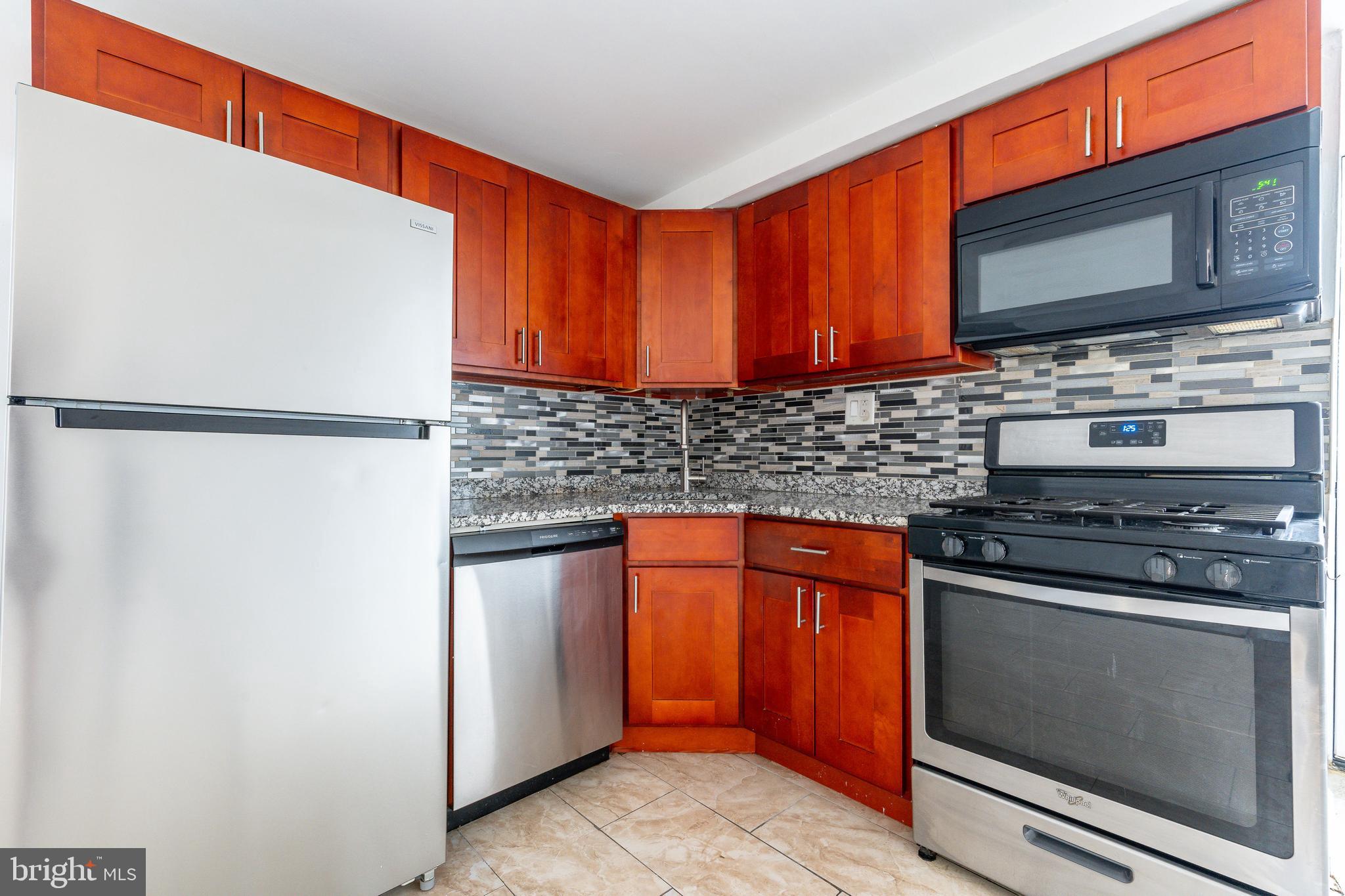 2726 EDGEMONT STREET