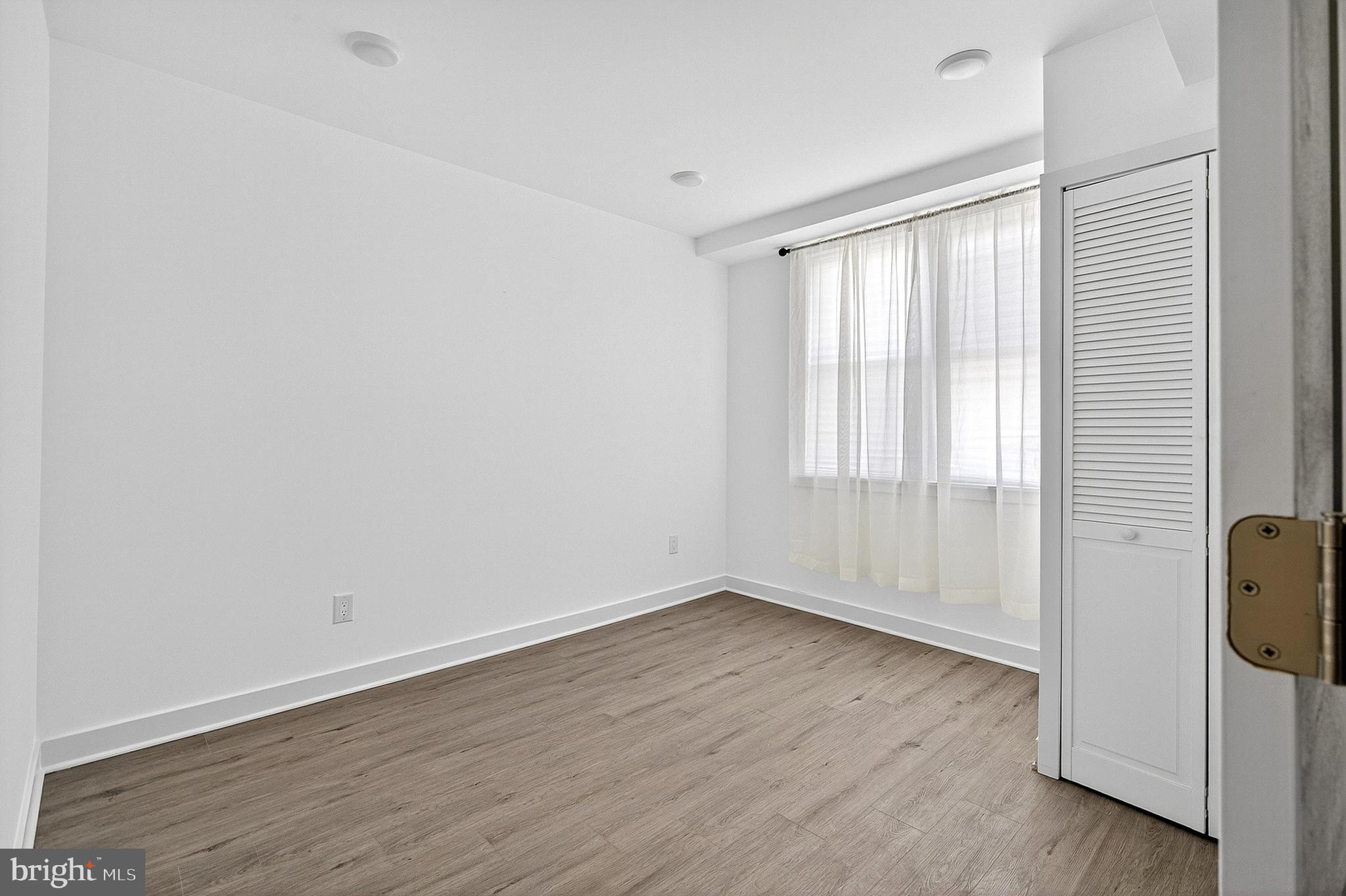 1650 W CHELTENHAM AVENUE 2ND FL