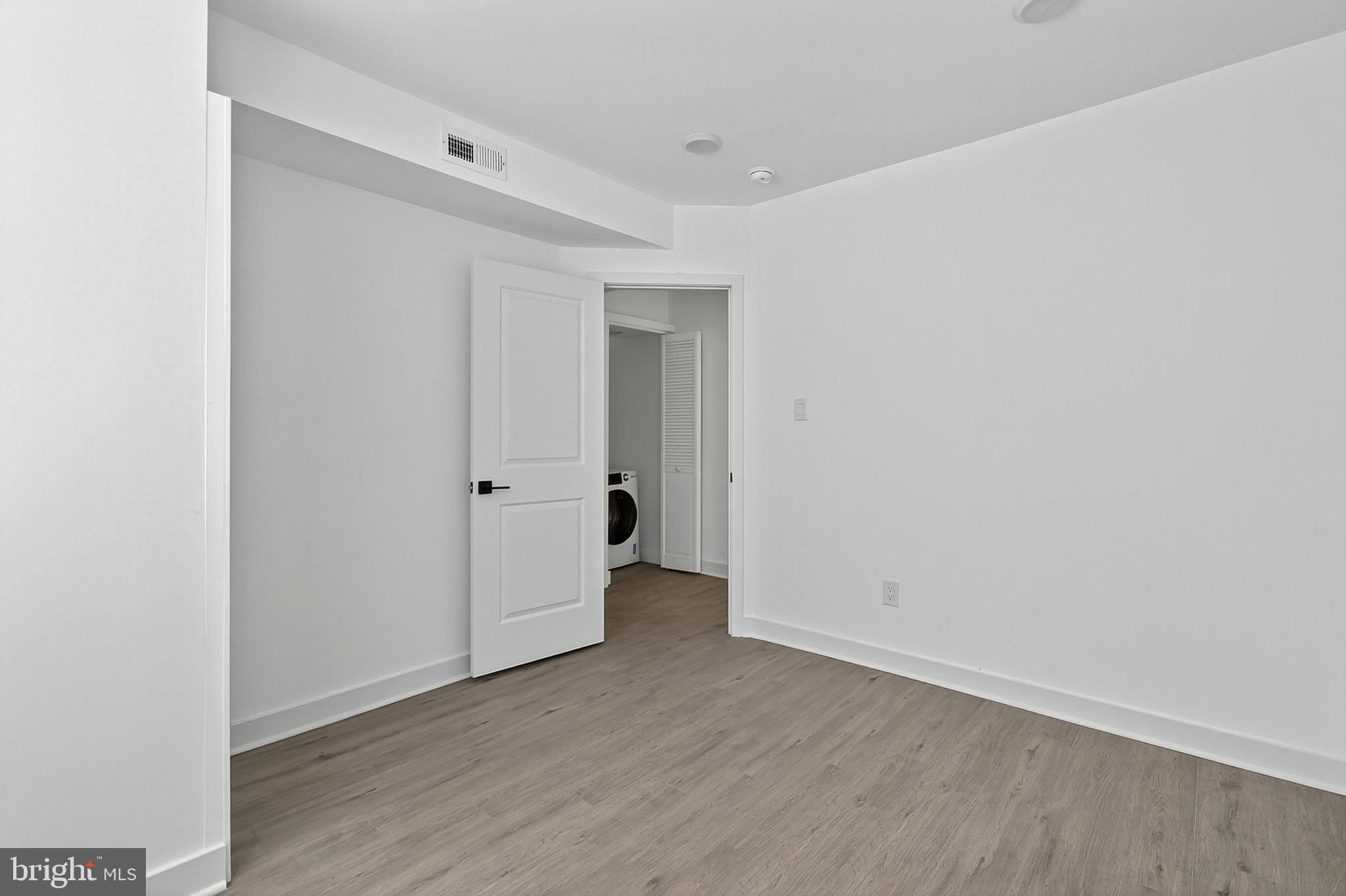 1650 W CHELTENHAM AVENUE 2ND FL