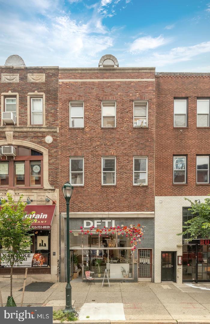 2032 CHESTNUT STREET 3R