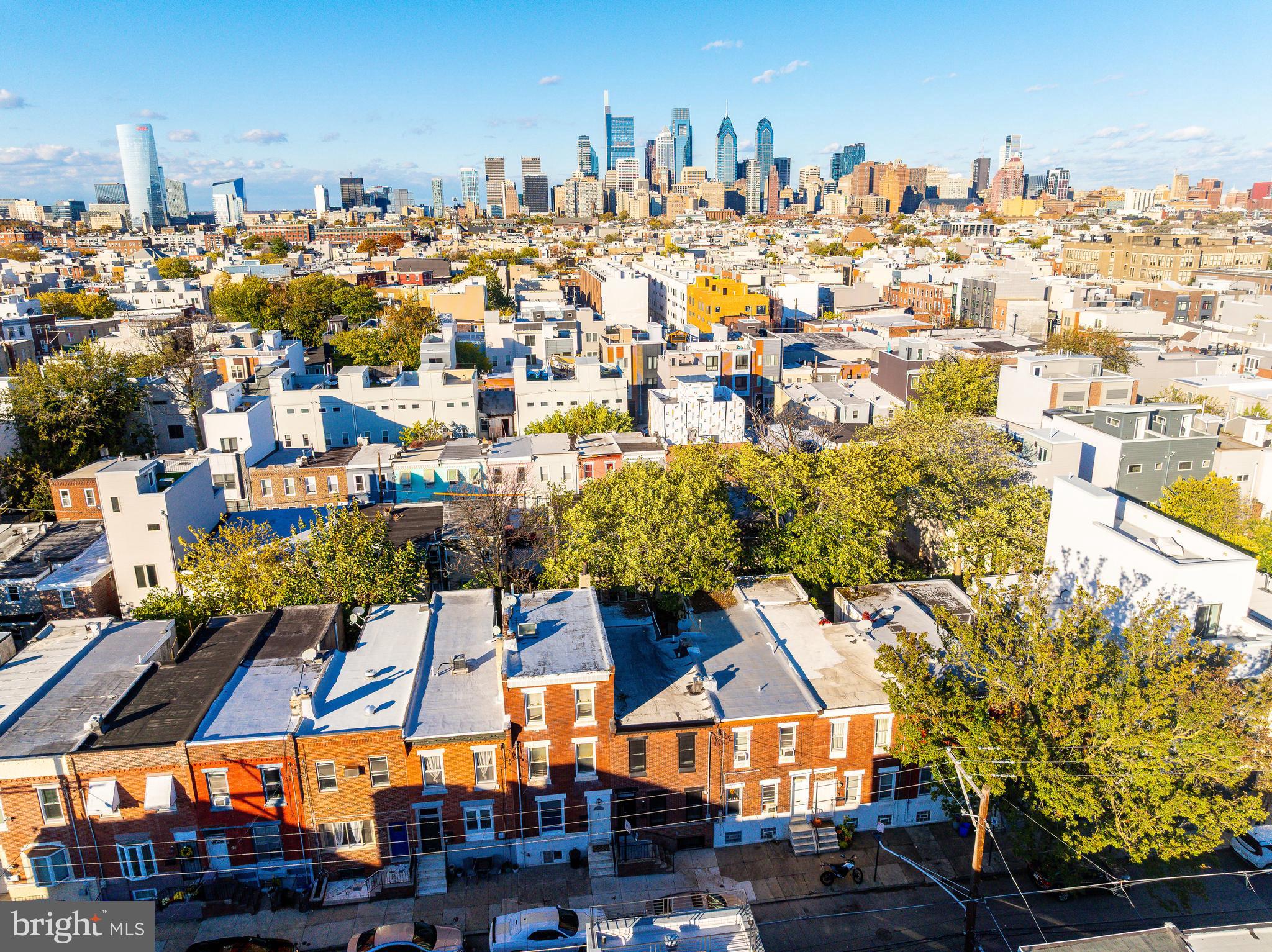 2033 DICKINSON STREET