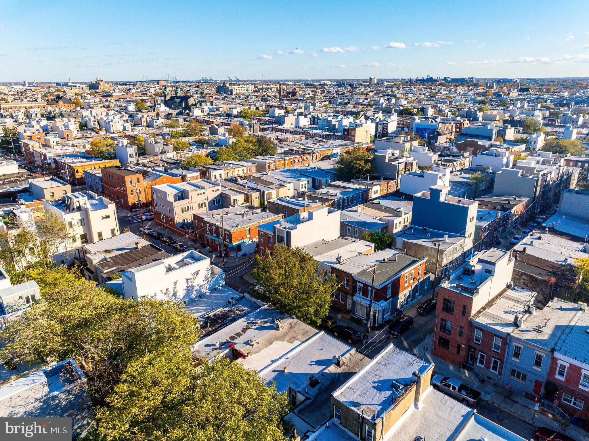 2033 DICKINSON STREET