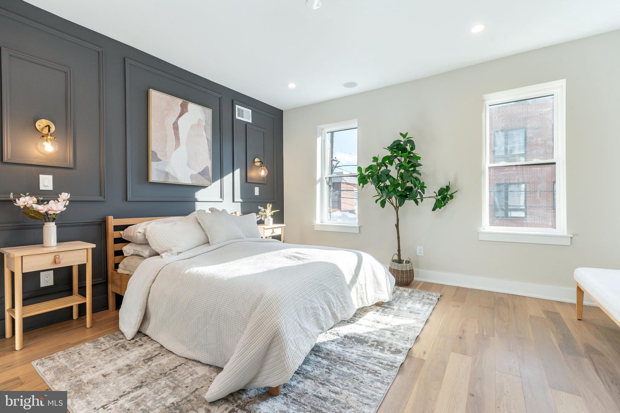 2033 DICKINSON STREET