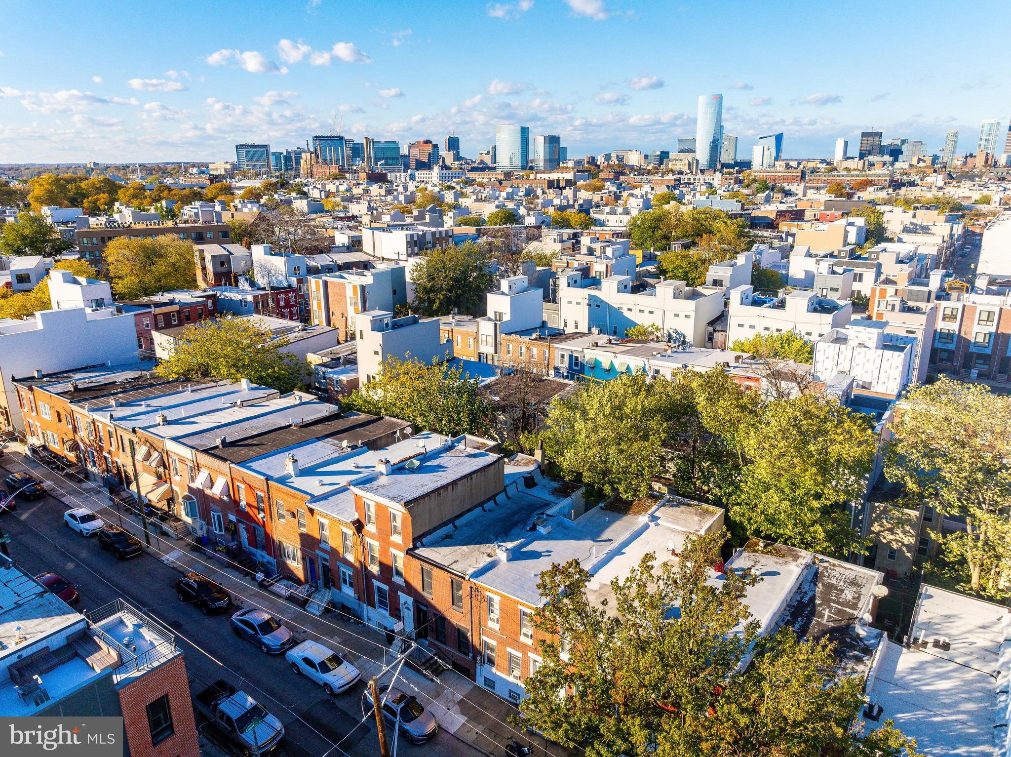 2033 DICKINSON STREET