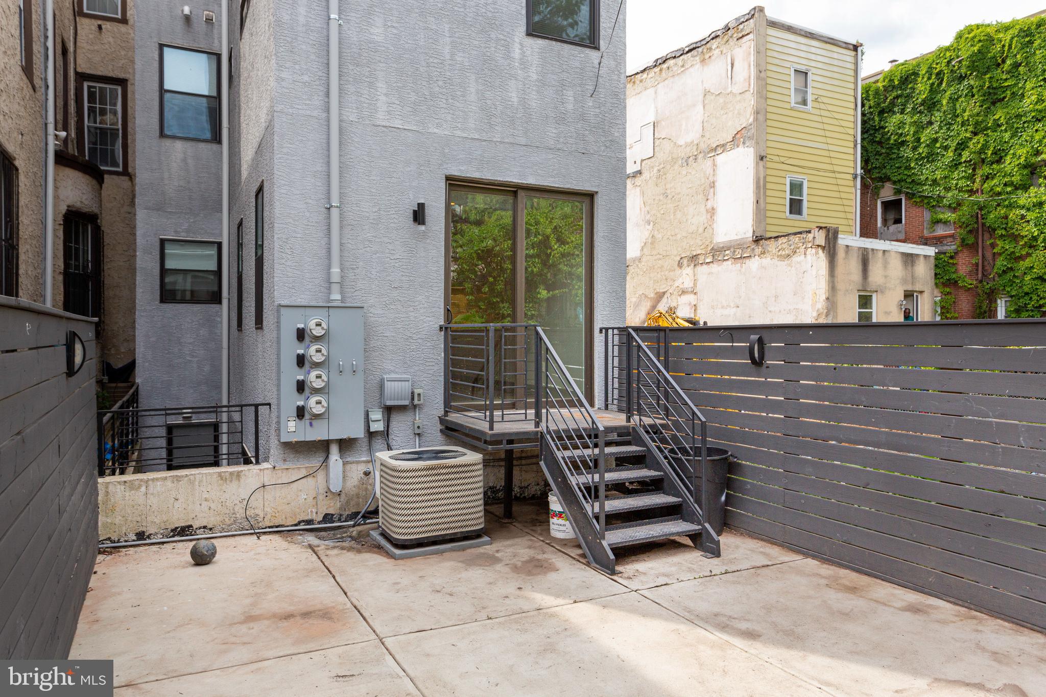 1533 N 33RD STREET 1