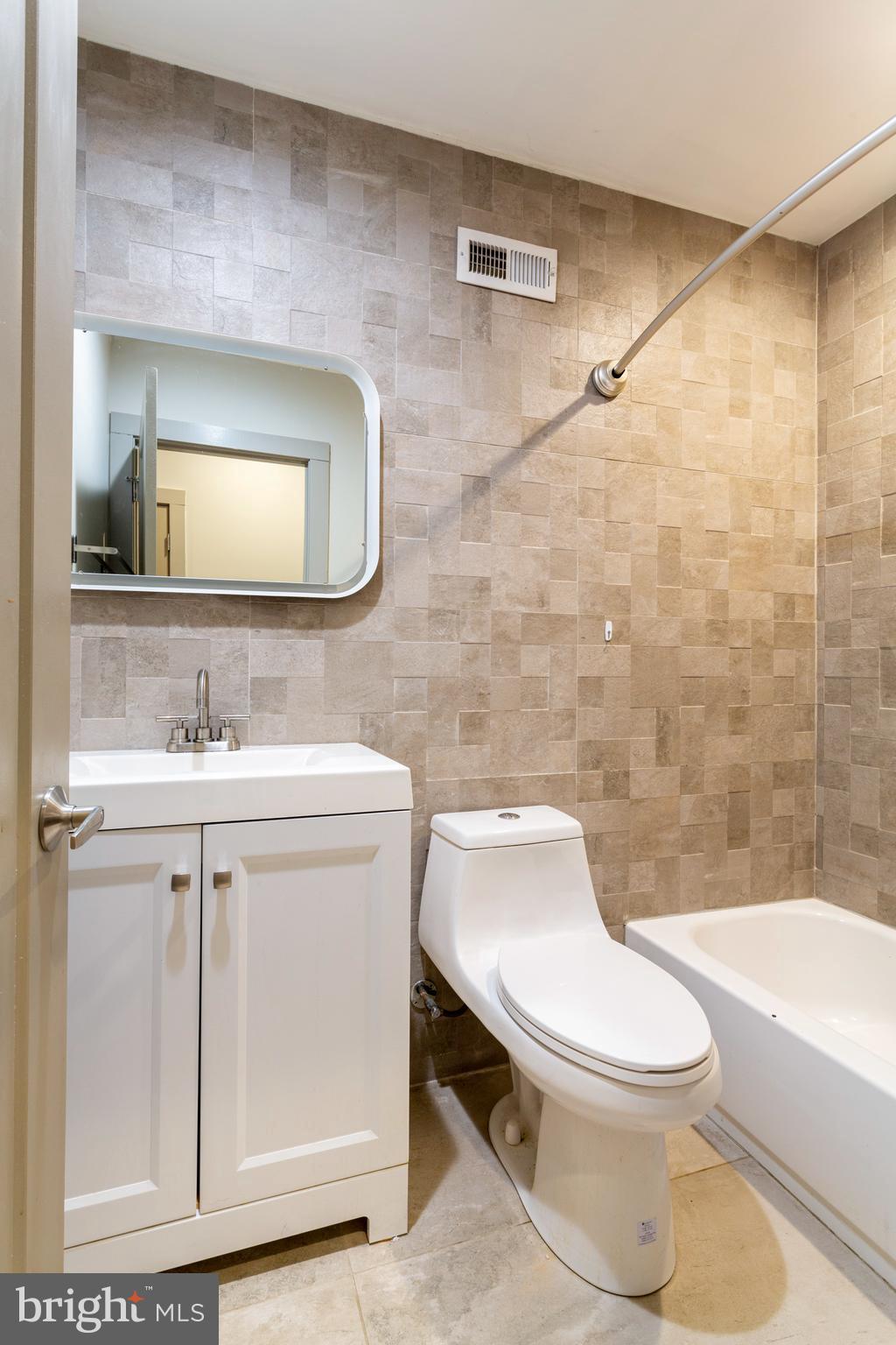 1533 N 33RD STREET 1