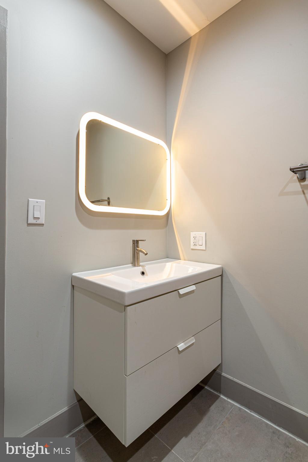 1533 N 33RD STREET 1