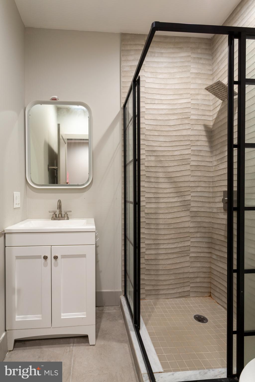 1533 N 33RD STREET 1