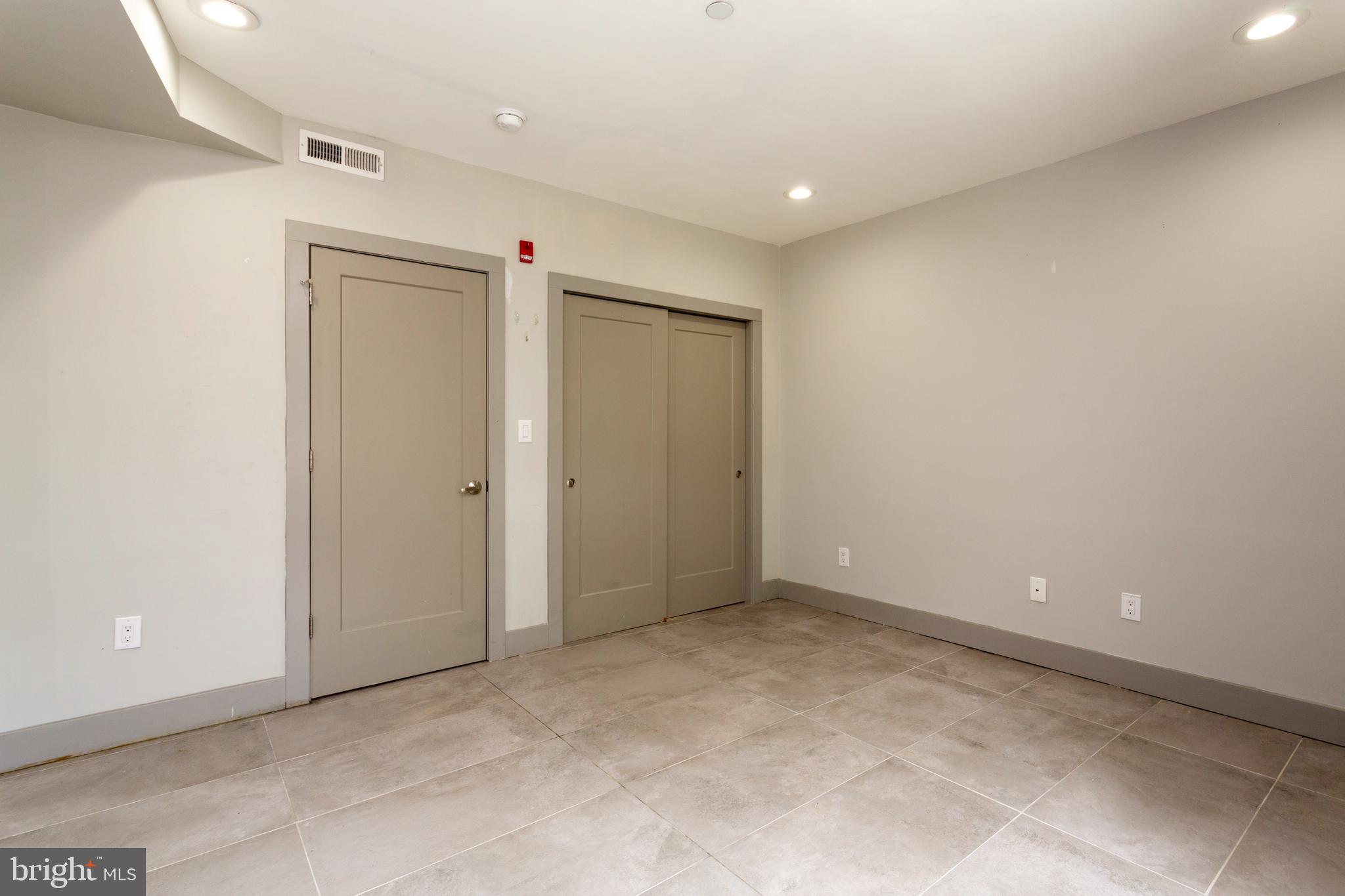 1533 N 33RD STREET 1