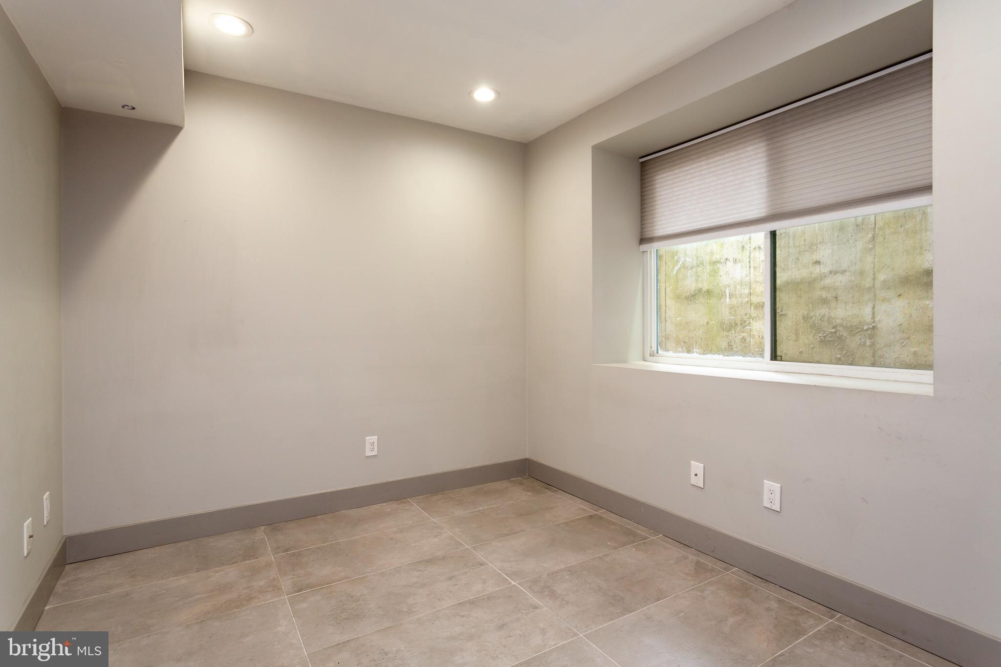 1533 N 33RD STREET 1