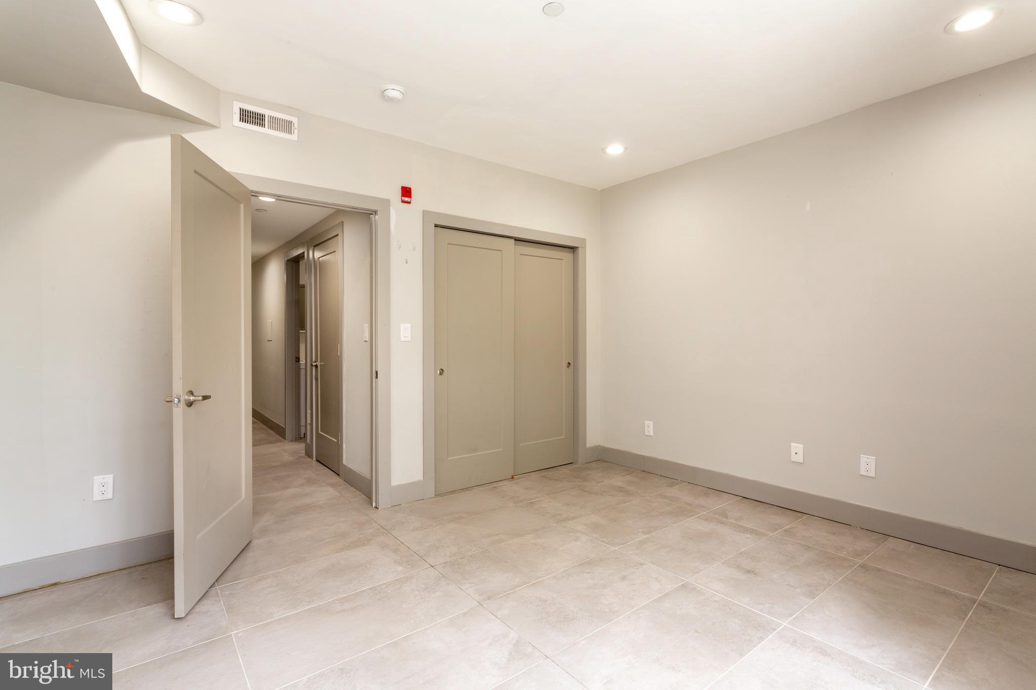 1533 N 33RD STREET 1