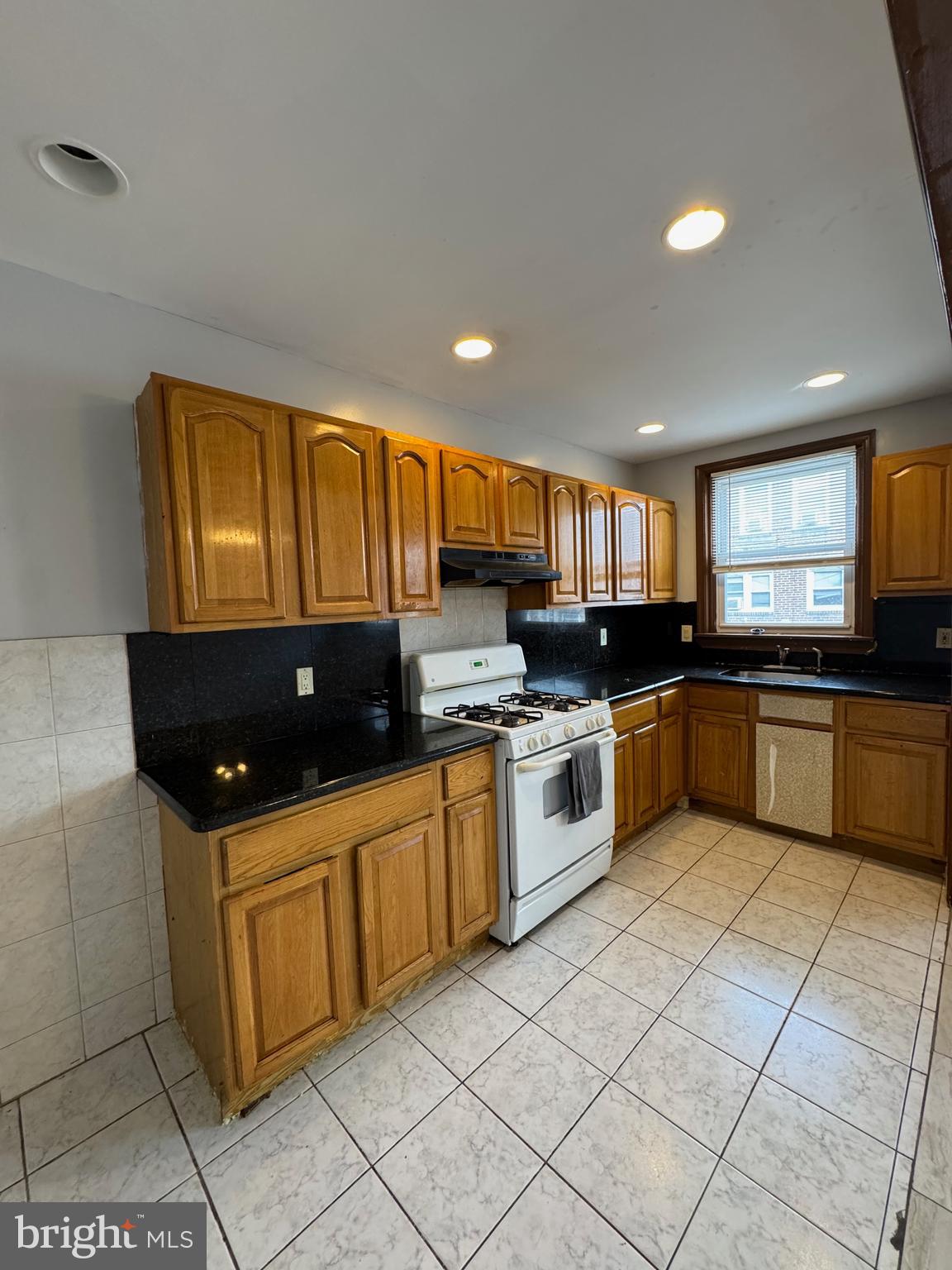 4655 SHELBOURNE STREET