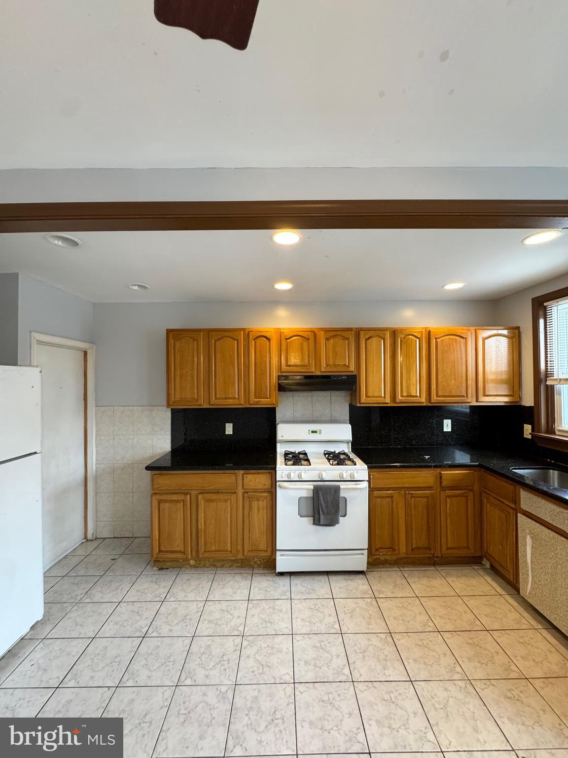 4655 SHELBOURNE STREET