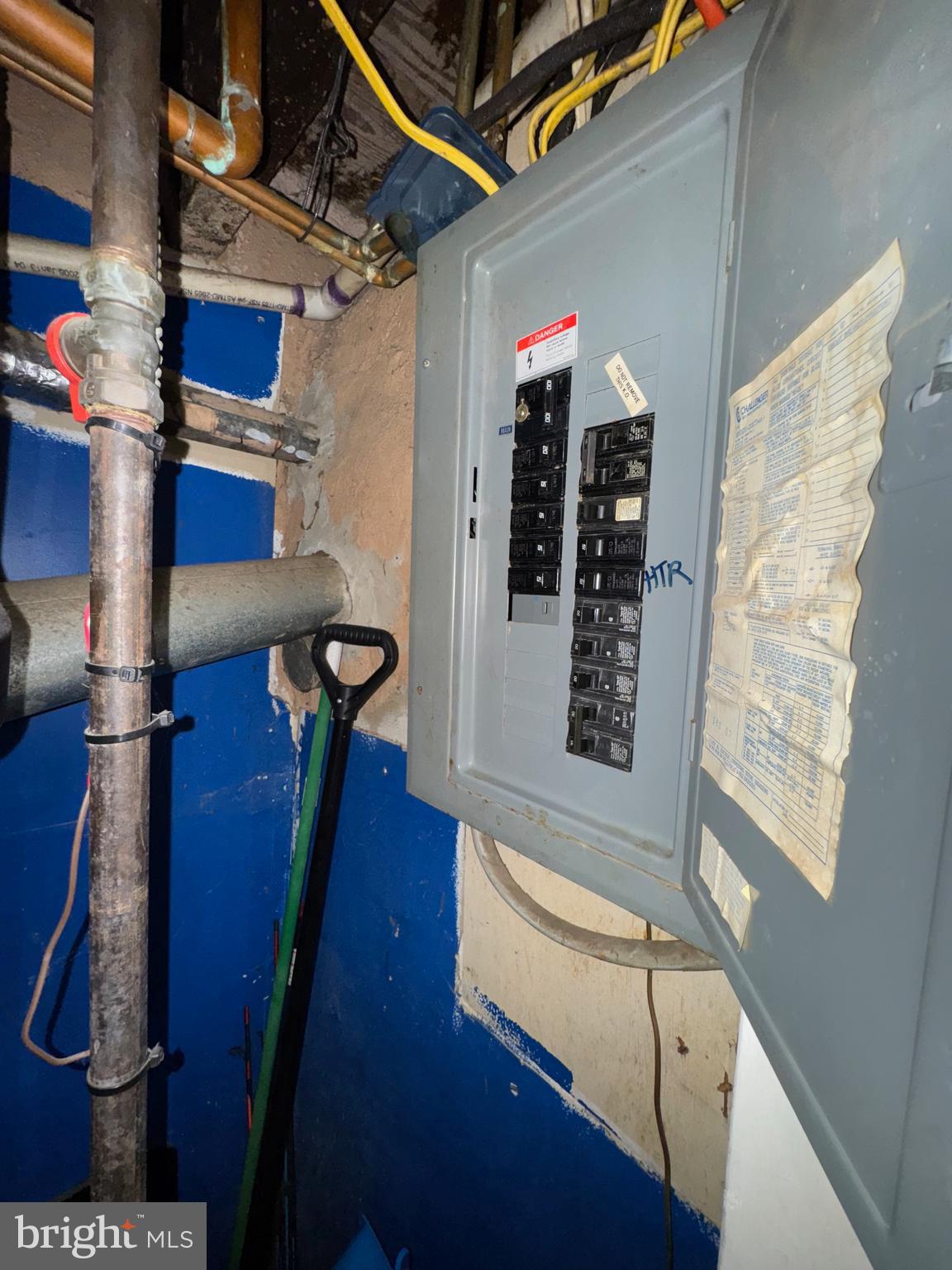 4655 SHELBOURNE STREET