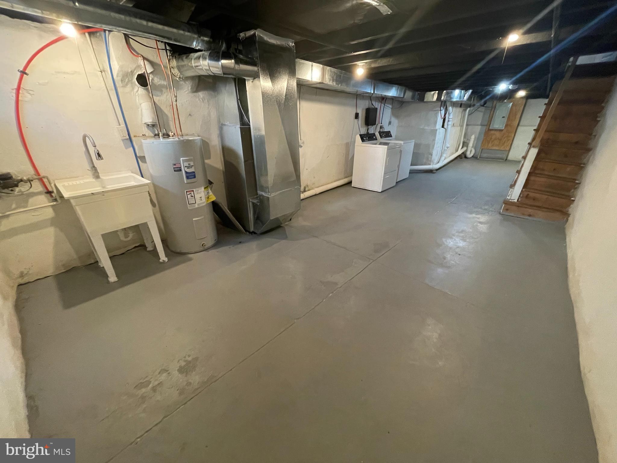 1839 E CLEMENTINE STREET