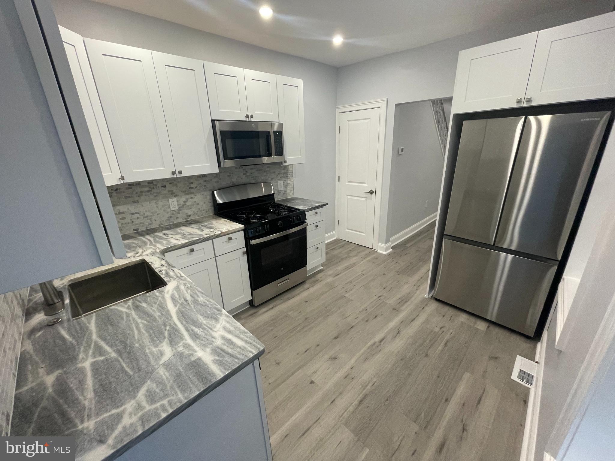 1839 E CLEMENTINE STREET