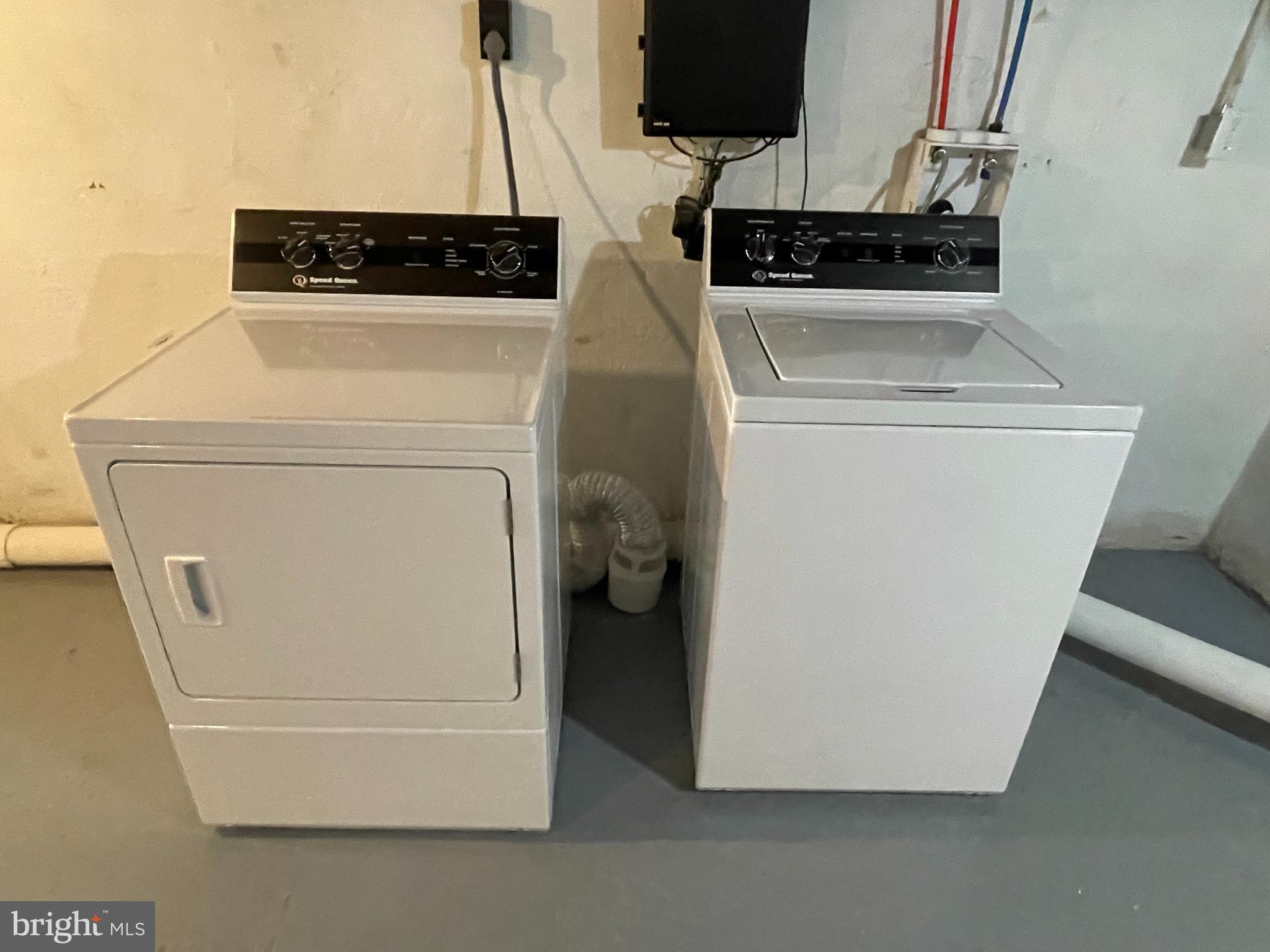 1839 E CLEMENTINE STREET