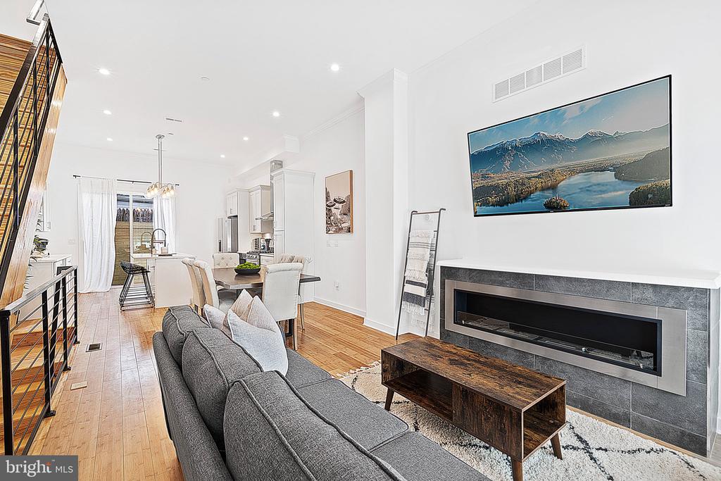 1524 S 25TH STREET