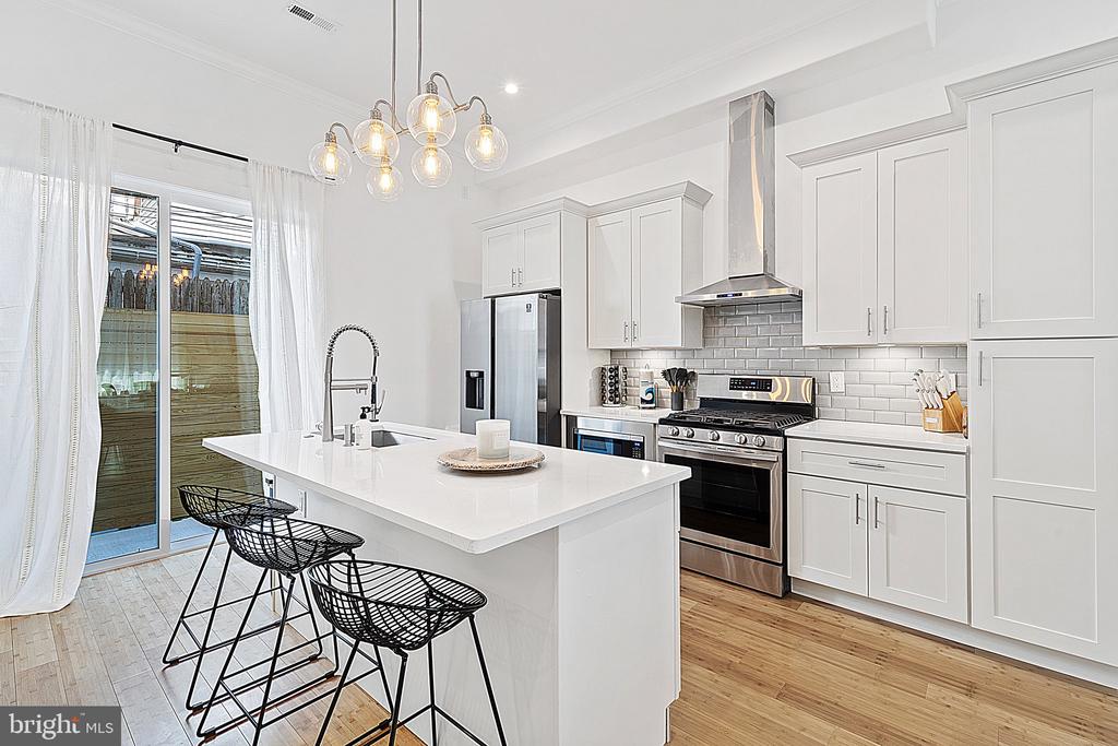1524 S 25TH STREET