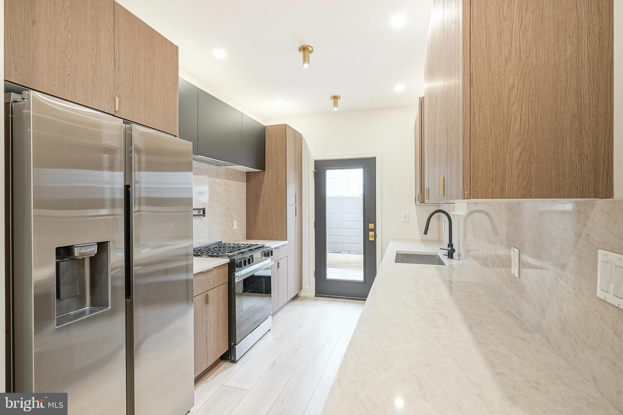 1115 FITZGERALD STREET