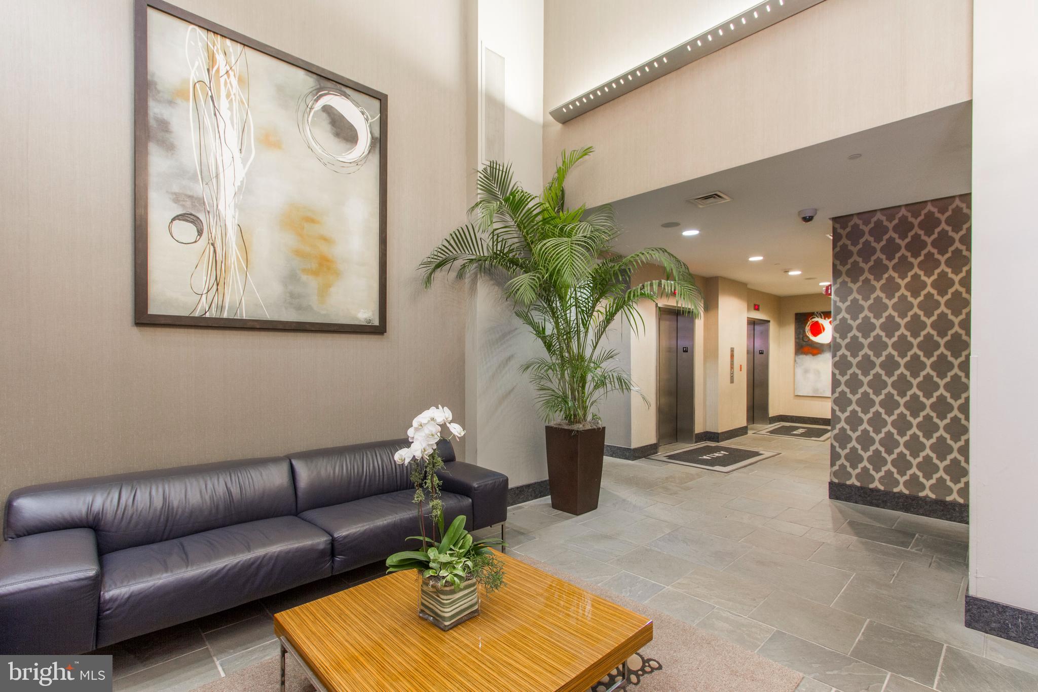 1425 LOCUST STREET 21A