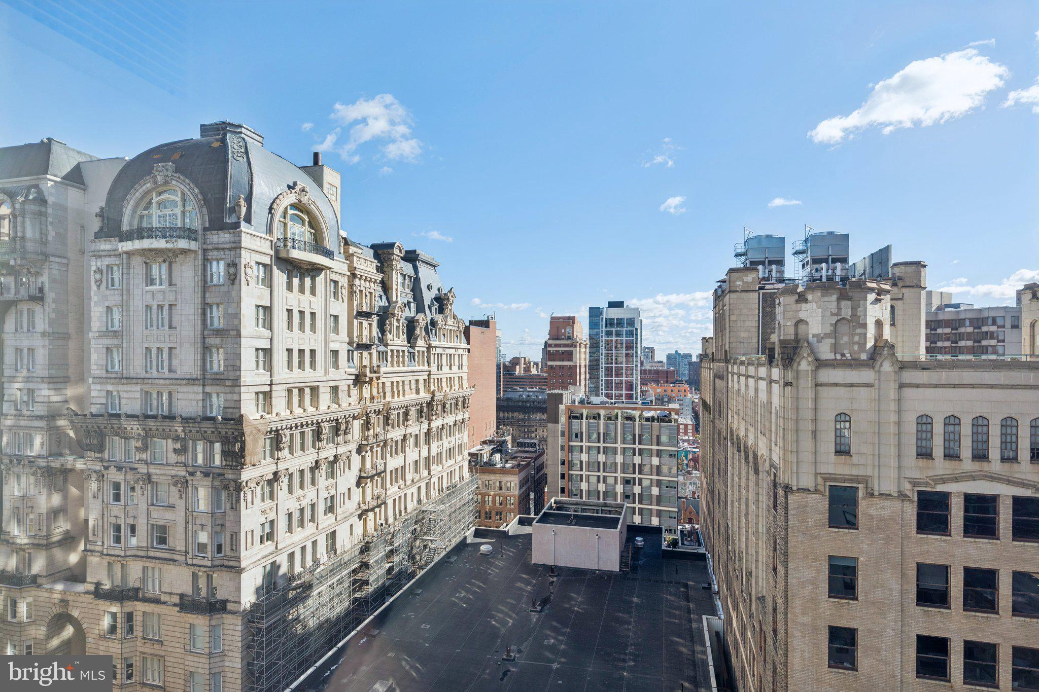 1425 LOCUST STREET 21A