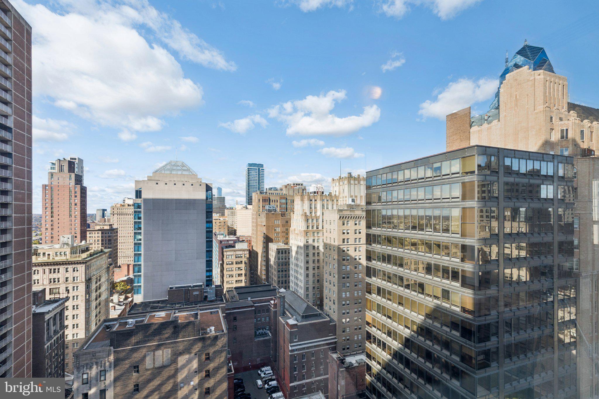 1425 LOCUST STREET 21A