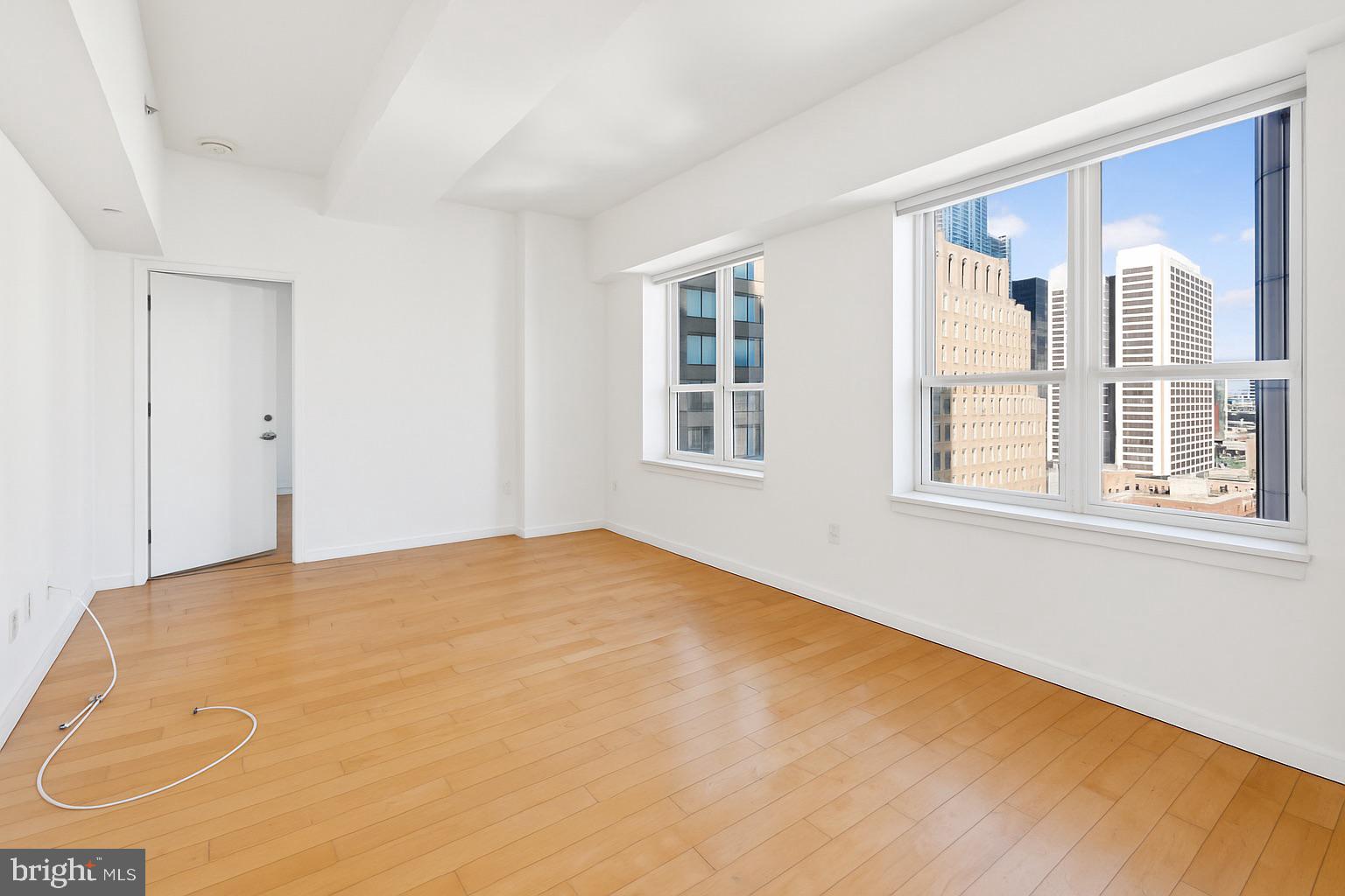 1425 LOCUST STREET 21A