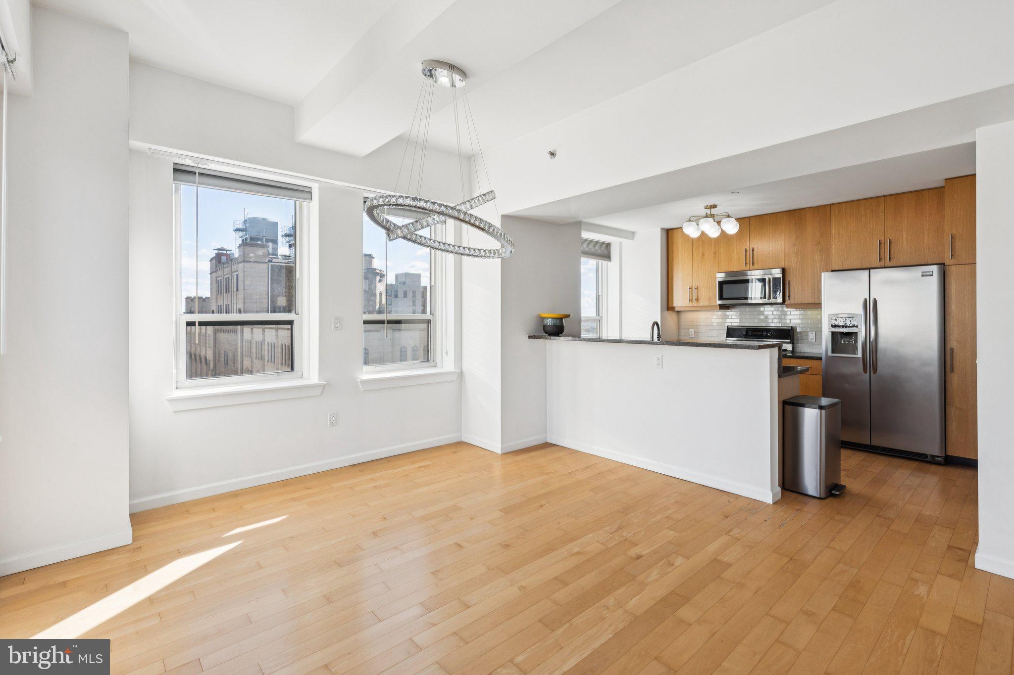 1425 LOCUST STREET 21A