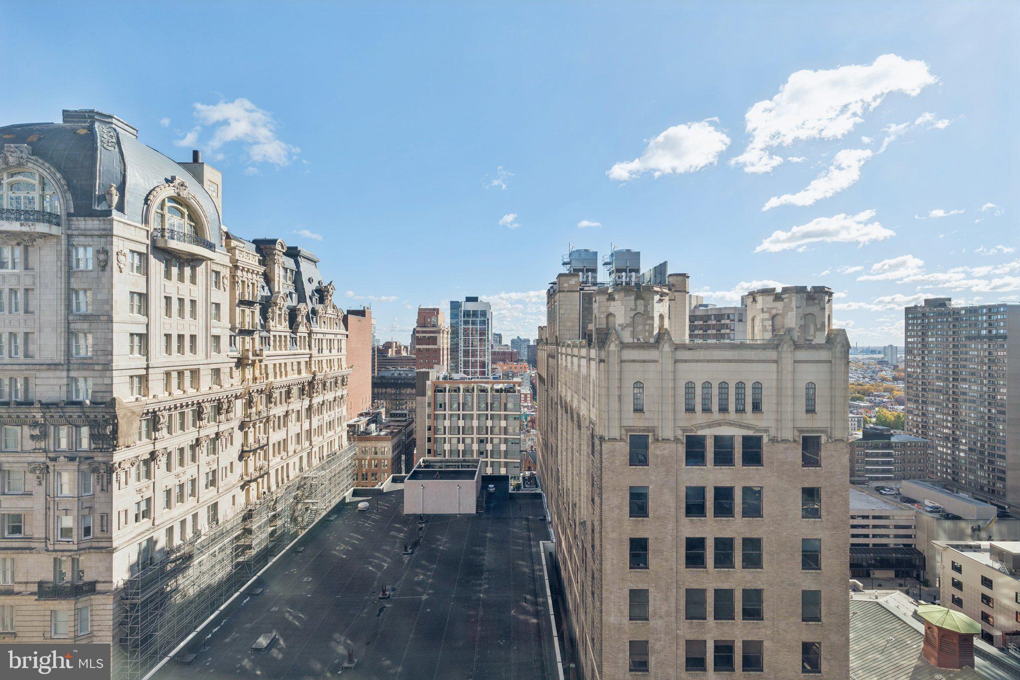 1425 LOCUST STREET 21A