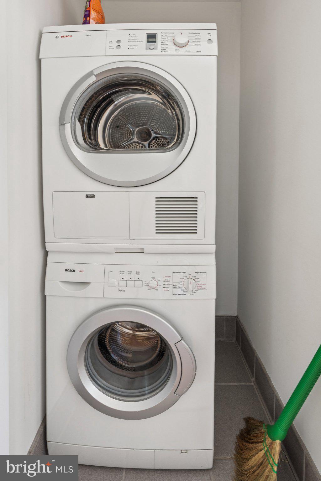 1425 LOCUST STREET 21A